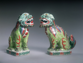 Paire de lions, période Kangxi, 1662-1722, porcelaine, Dynastie Qing