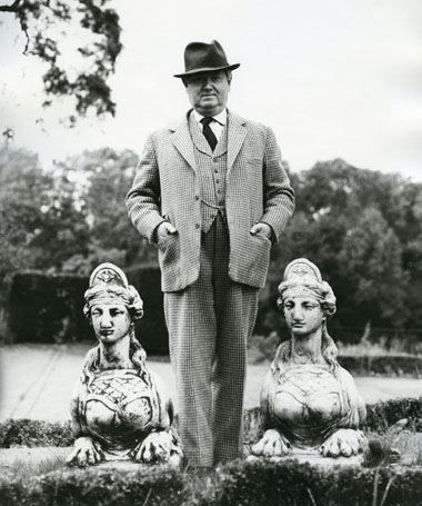 Evelyn Waugh, 1963 (b/w photo), . / Private Collection / Photo © Mark Gerson 